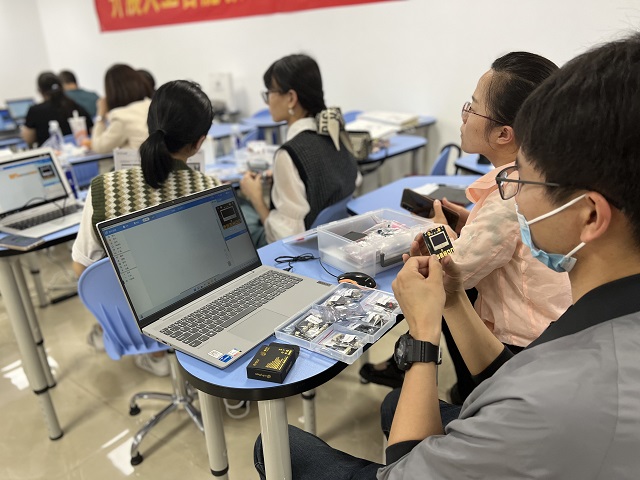 &#20122;&#23089;&#20307;&#32946;